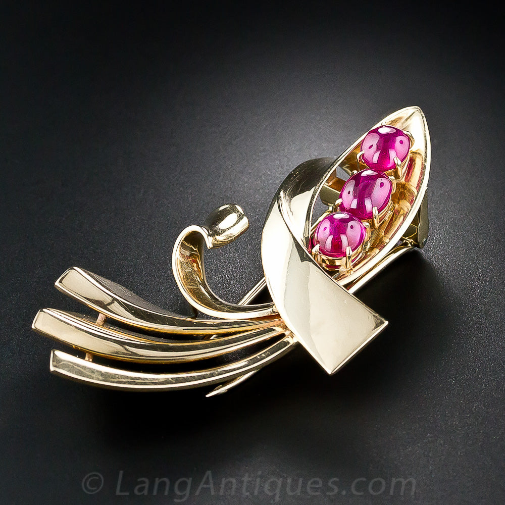 Trabert & Hoeffer - Mauboussin 18K Ruby Retro Brooch - 4