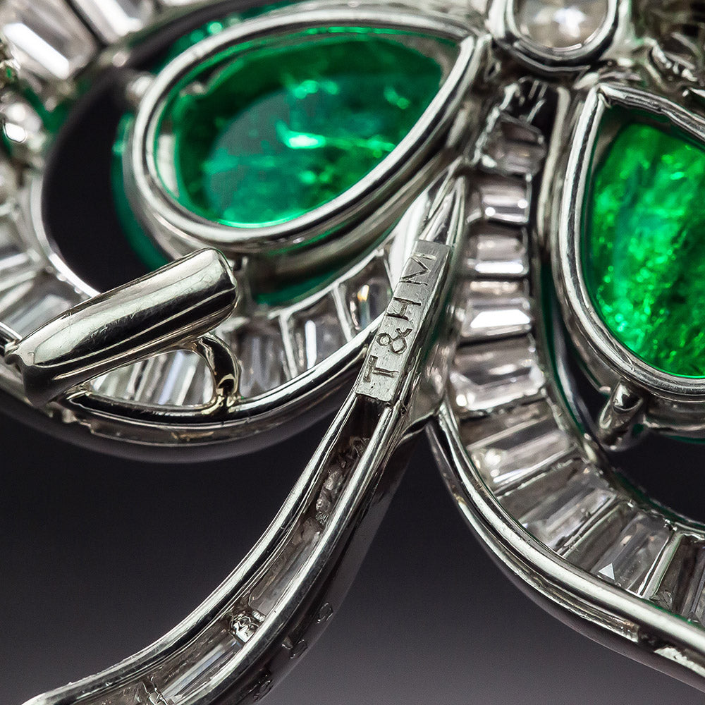 Trabert, Hoeffer & Mauboussin Emerald and Diamond Four Leaf Clover Brooch - 3
