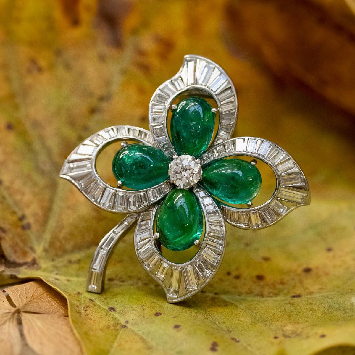 Trabert, Hoeffer & Mauboussin Emerald and Diamond Four Leaf Clover Brooch - 8