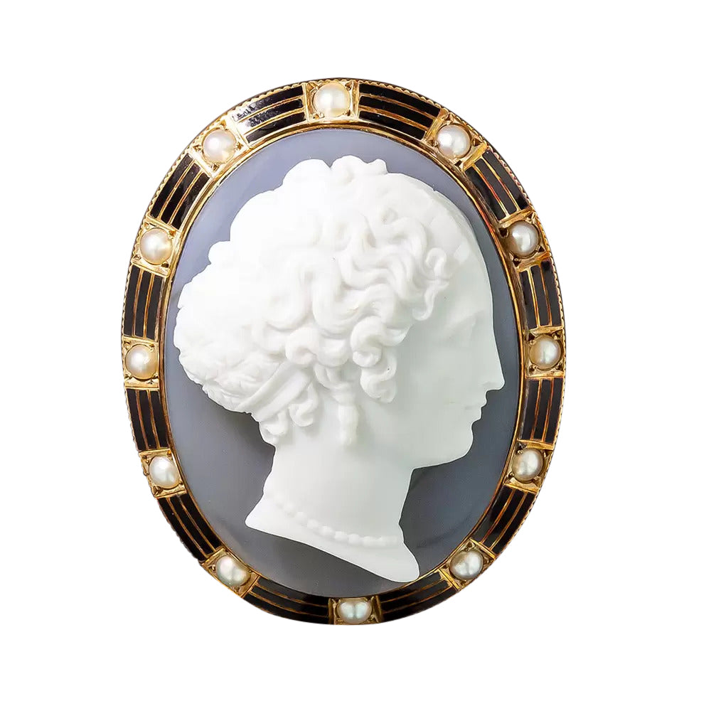 Victorian Agate Cameo Brooch/Pendant with Pearl and Enamel Frame - 5