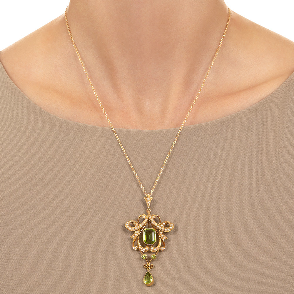 Victorian Peridot and Natural Pearl Pendant/Brooch, United Kingdom - 4