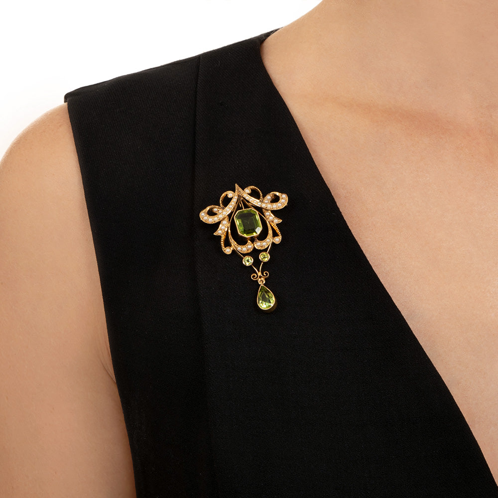 Victorian Peridot and Natural Pearl Pendant/Brooch, United Kingdom - 5